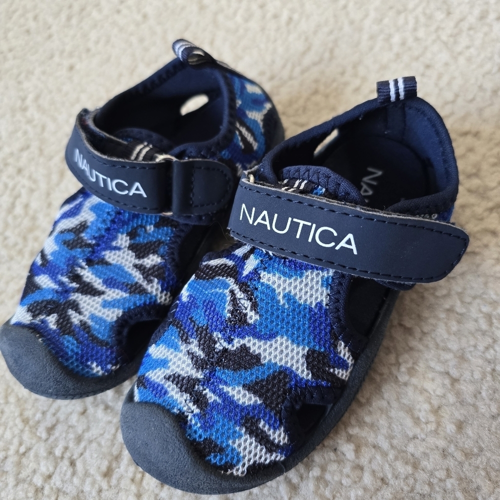 Nautica Kids Size 7 Kettle Gulf closed-toe sport water sandals